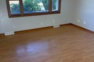 61 Glenmore St, Springfield, MA 01109 - Photo 3