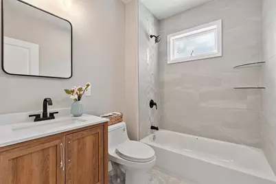 42 N Worcester Ave, Worcester, MA 01606 - Photo 13