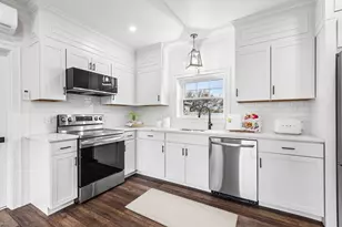 5 Smith St, Rockport, MA 01966 - Photo 7