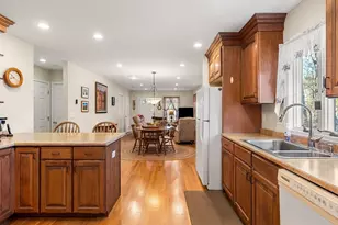 28 Van Norden Rd, Woburn, MA 01801 - Photo 9