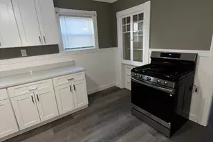 8 Camp St, Worcester, MA 01603 - Photo 5