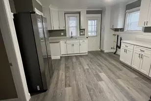 8 Camp St, Worcester, MA 01603 - Photo 15