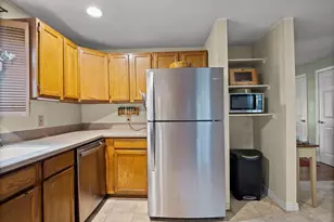 106 Lundberg St, Lowell, MA 01852 - Photo 9