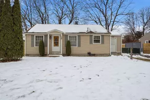 72 W Bay Path Terrace, Springfield, MA 01109 - Photo 1