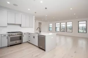 340 W 2nd St, Boston, MA 02127 - Photo 7