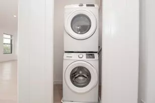 340 W 2nd St, Boston, MA 02127 - Photo 27