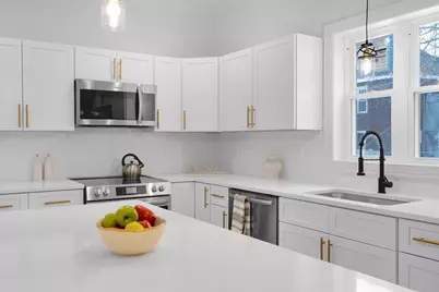 104 Lincoln St, Holyoke, MA 01040 - Photo 3