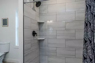 104 Lincoln St, Holyoke, MA 01040 - Photo 25