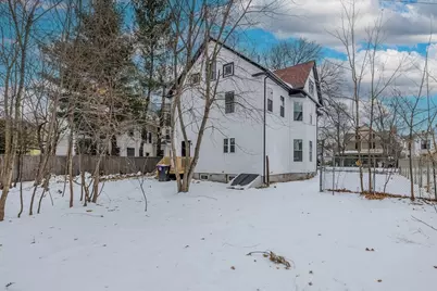 104 Lincoln St, Holyoke, MA 01040 - Photo 35