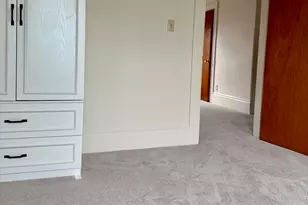 43 Aborn St, Peabody, MA 01960 - Photo 5