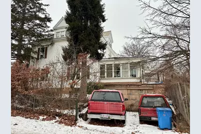 158 Pleasant St, Holyoke, MA 01040 - Photo 17