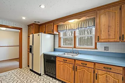 28 Bayberry Ln, Cohasset, MA 02025 - Photo 3