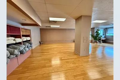 487 Burncoat St, Worcester, MA 01606 - Photo 3