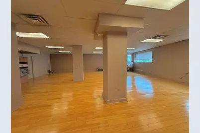 487 Burncoat St, Worcester, MA 01606 - Photo 5