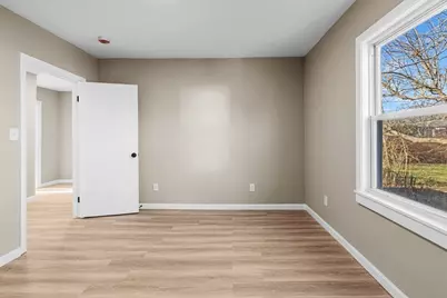 73 Gifford Ave, Dartmouth, MA 02747 - Photo 17