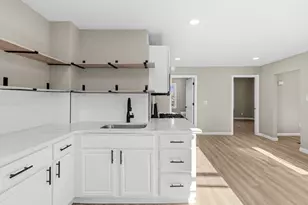 73 Gifford Ave, Dartmouth, MA 02747 - Photo 7