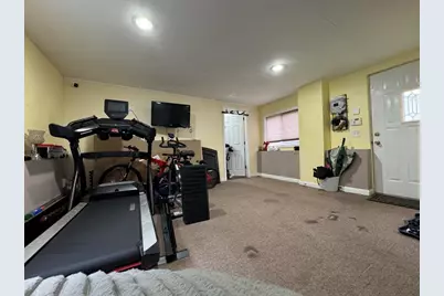 47 Shawmut St, Revere, MA 02151 - Photo 19