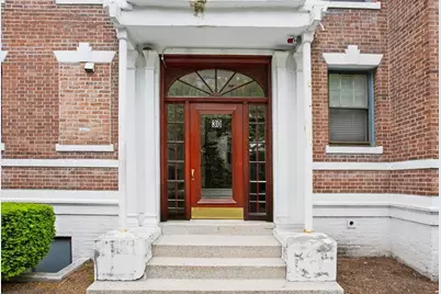 30 Kinross Rd #1, Boston, MA 02135 - Photo 5