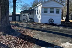 6 Stagecoach Dr, Brookfield, MA 01506 - Photo 3