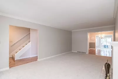 13 Castle Hills Rd #B, Agawam, MA 01001 - Photo 9