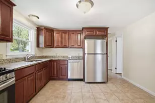 60 Jeanne Marie St, Springfield, MA 01129 - Photo 7