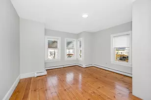 339 Lincoln St, Lowell, MA 01852 - Photo 11