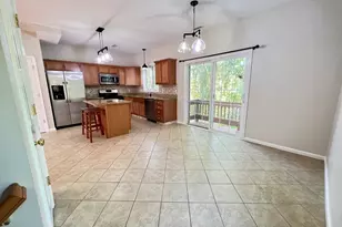 81 E Mountain, Worcester, MA 01609 - Photo 3