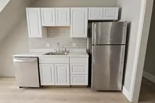 15 Proctor St, Haverhill, MA 01832 - Photo 1