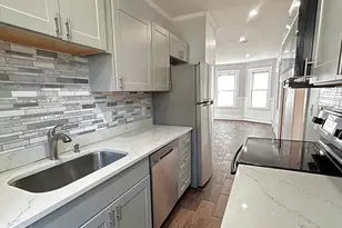 19 Roslyn St, Salem, MA 01970 - Photo 1