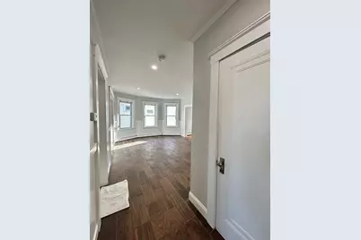 19 Roslyn St #2, Salem, MA 01970 - Photo 7