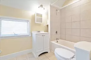 93 Carleton St, Haverhill, MA 01832 - Photo 9