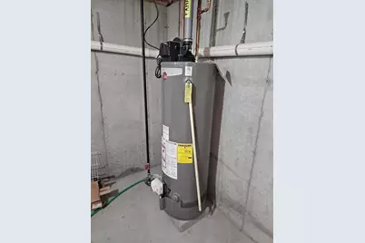 234 Kilburn Street, Fall River, MA 02724 - Photo 33