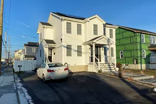 234 Kilburn St, Fall River, MA 02724 - Photo 3