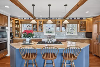 8 Dewey Ave, Sandwich, MA 02563 - Photo 9