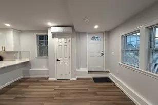 29 Avon St, Revere, MA 02151 - Photo 21