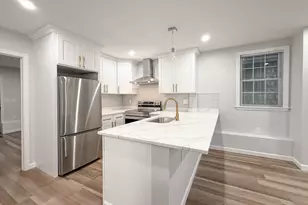 29 Avon St, Revere, MA 02151 - Photo 9