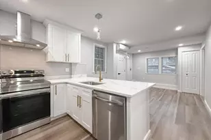 29 Avon St, Revere, MA 02151 - Photo 11