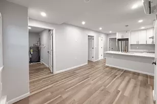 29 Avon St, Revere, MA 02151 - Photo 3