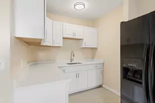 75 Bellingham St, Chelsea, MA 02150 - Photo 11