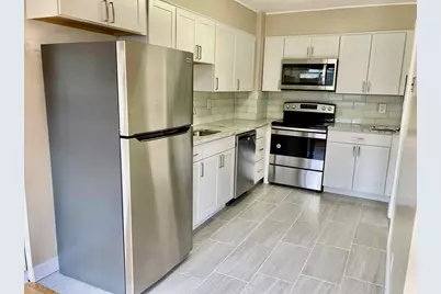 10 Hammond Pond Parkway #304, Newton, MA 02467 - Photo 5