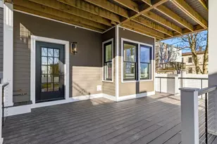 427 E 6th St, Boston, MA 02127 - Photo 21