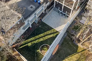 427 E 6th St, Boston, MA 02127 - Photo 25