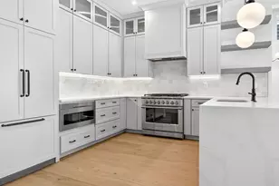 427 E 6th St, Boston, MA 02127 - Photo 3