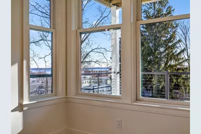 427 E 6th St #1, Boston, MA 02127 - Photo 9