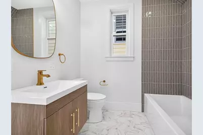 427 E 6th St #3, Boston, MA 02127 - Photo 17