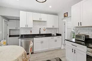 410 Allen St, Springfield, MA 01118 - Photo 13