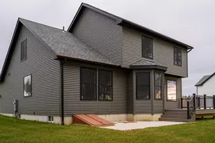 17 Woodland Ln, Belchertown, MA 01007 - Photo 5