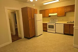 7 Spruce St, Clinton, MA 01510 - Photo 3