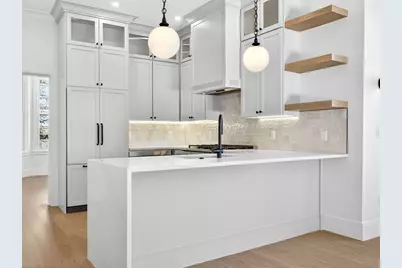 427 E 6th St #2, Boston, MA 02127 - Photo 3