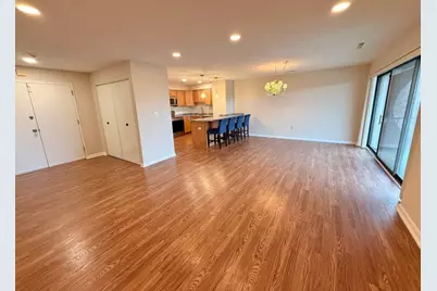 1006 Paradise Rd #3R, Swampscott, MA 01907 - Photo 3